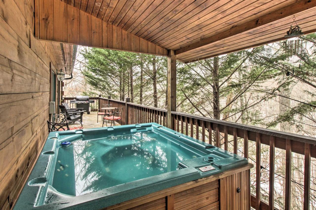 Idyllic Massanutten Resort Home With Hot Tub! McGaheysville Экстерьер фото